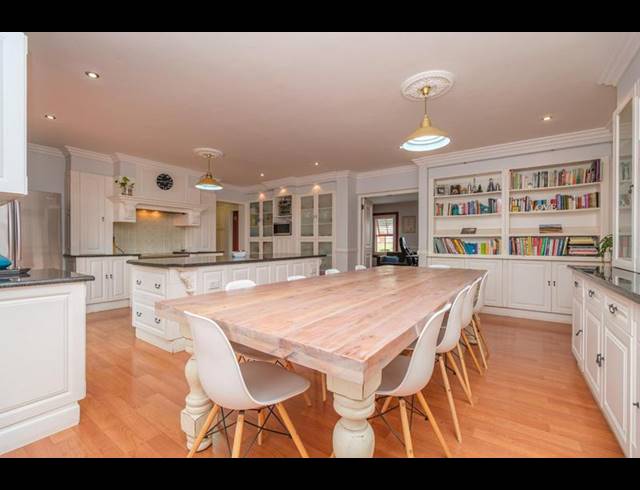 5 BEDROOM HOUSE FOR SALE IN RUIMSIG